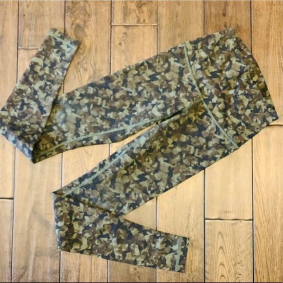 Lululemon Wunder Under Tights - Picture 4 of 8